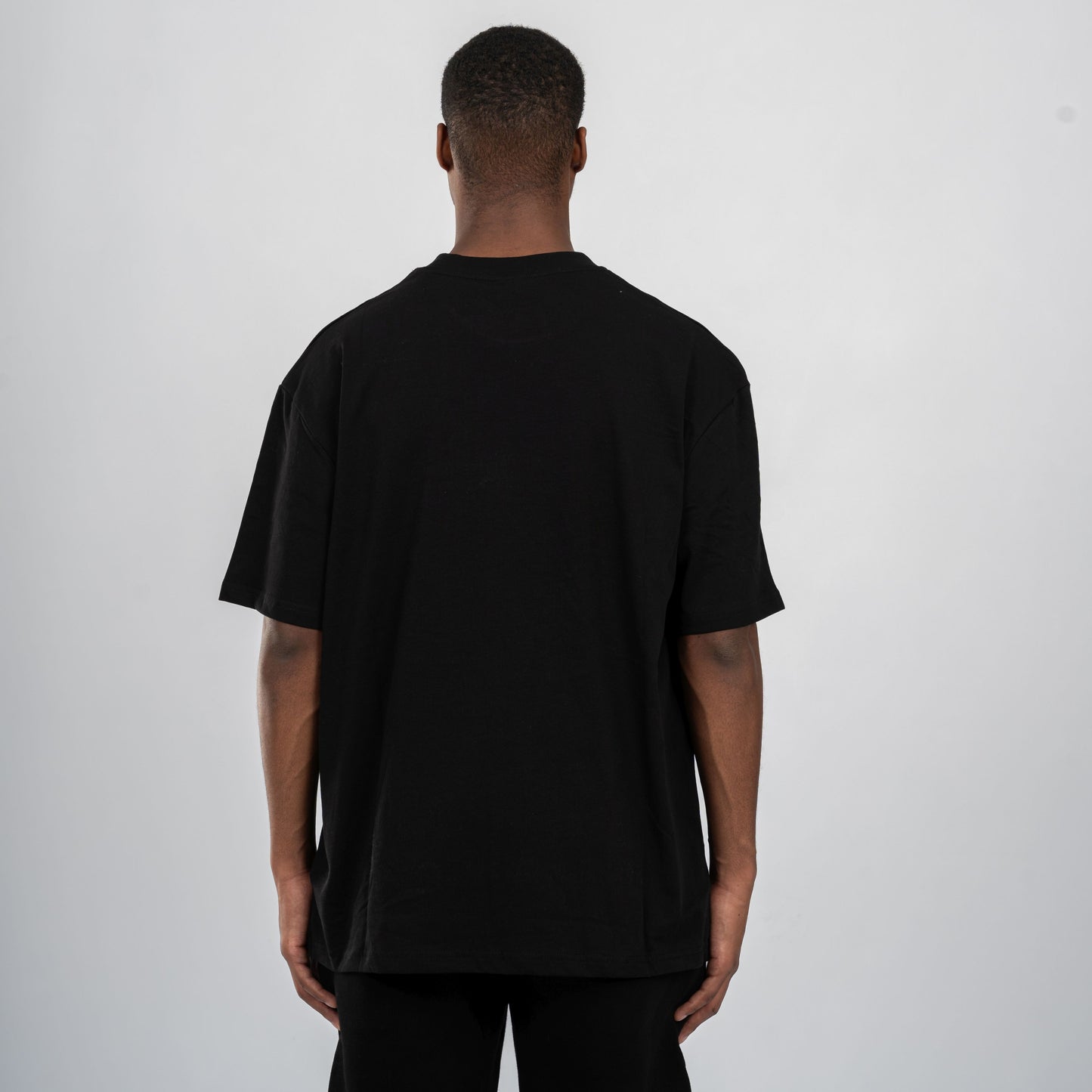 PLAYGROUND TEE BLACK